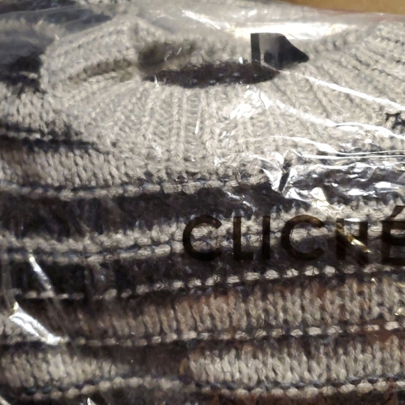 New Cliche Cropped Chunky Striped Sweater - Picture 3 of 3